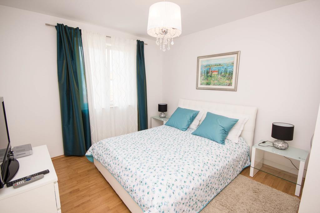 Apartments Maria Trogir Ngoại thất bức ảnh