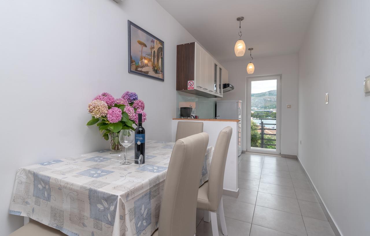 Apartments Maria Trogir Ngoại thất bức ảnh